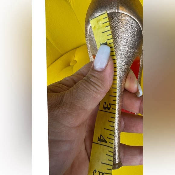 Christian Louboutin Veau Velours Fringe Courtain Pumps In Cafe Creme Size 38 - Picture 14 of 14